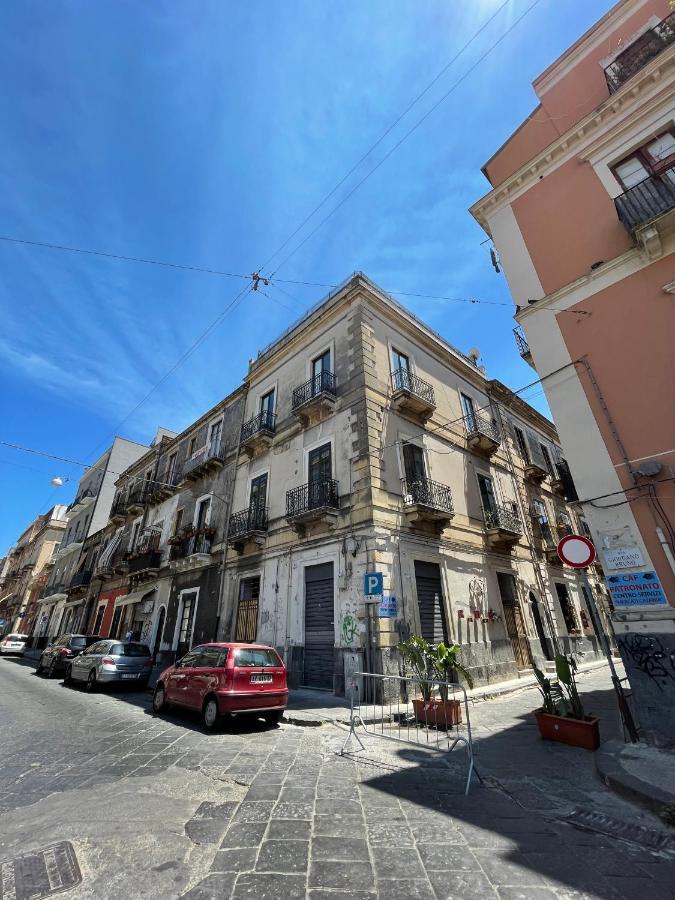 Gli Appartamenti Di Agata Catania Luaran gambar