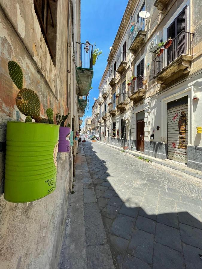 Gli Appartamenti Di Agata Catania Luaran gambar